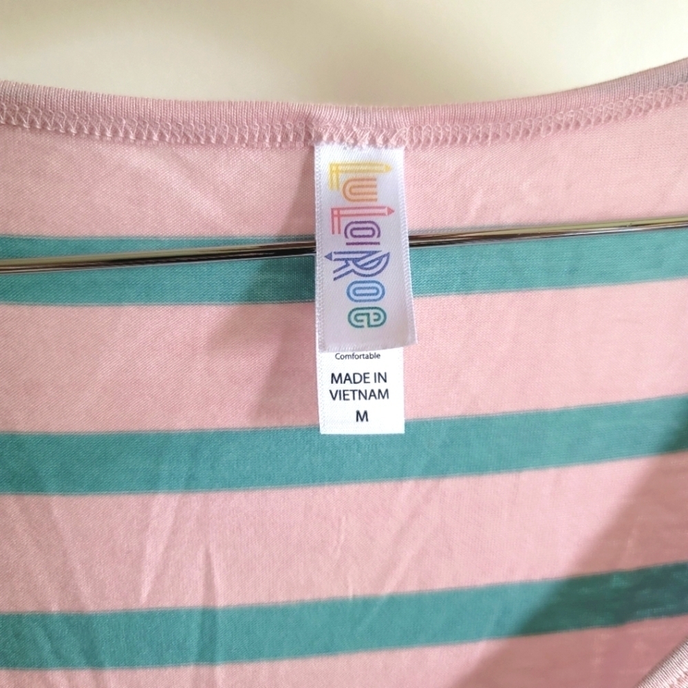 Lularoe, Lynnae Long Sleeve Top, Mint and Pink Stripes, Size Medium, NWT - Picture 4 of 7